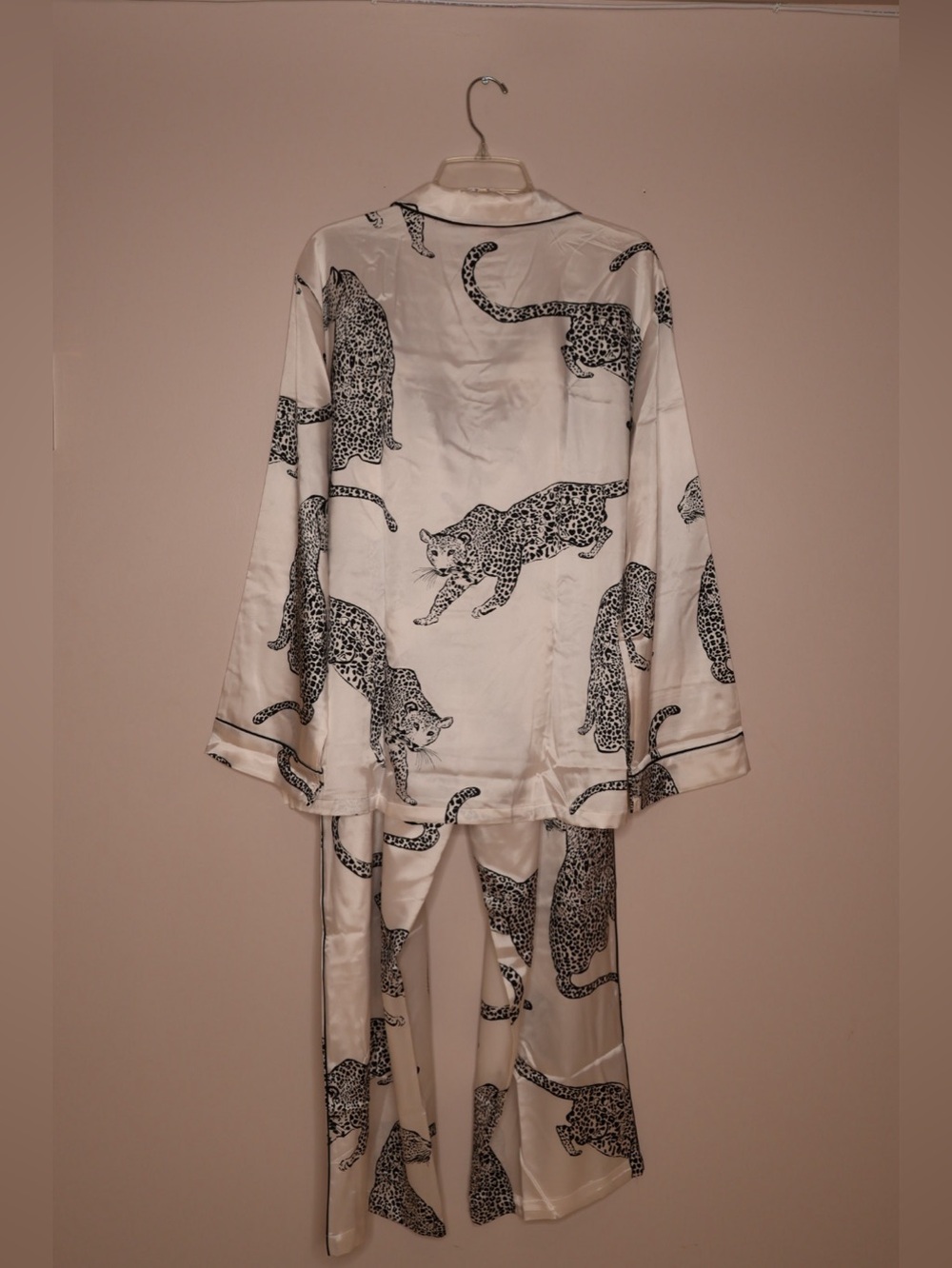 Victoria’s Secret Silky Ivory Leopard Print Pajama Set XL - Picture 3 of 8